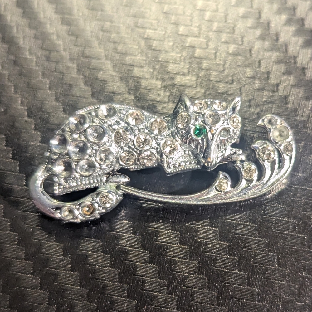 Elegant Silver Cat Brooch